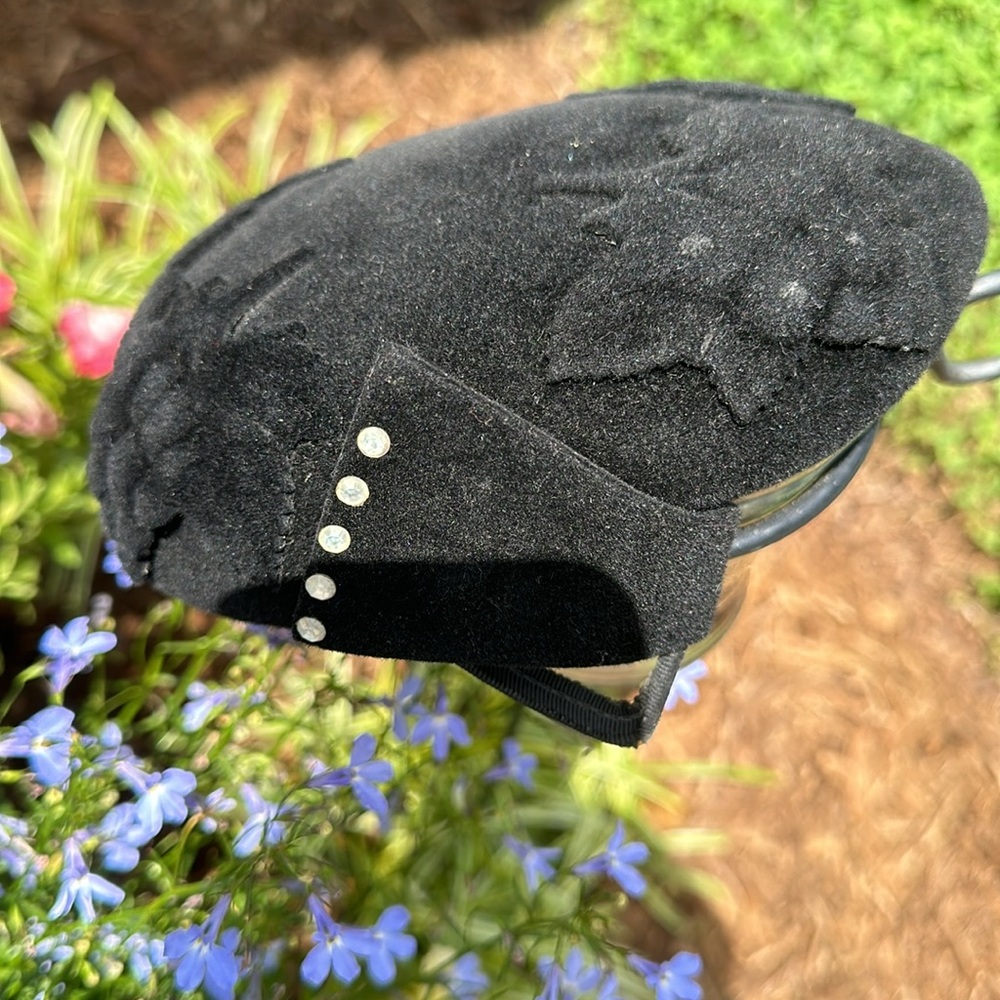 Vintage black velvet hat